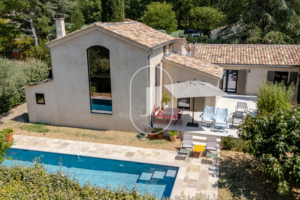 Maison de luxe à vendre à Lourmarin, 966 000 €, Photo 1
