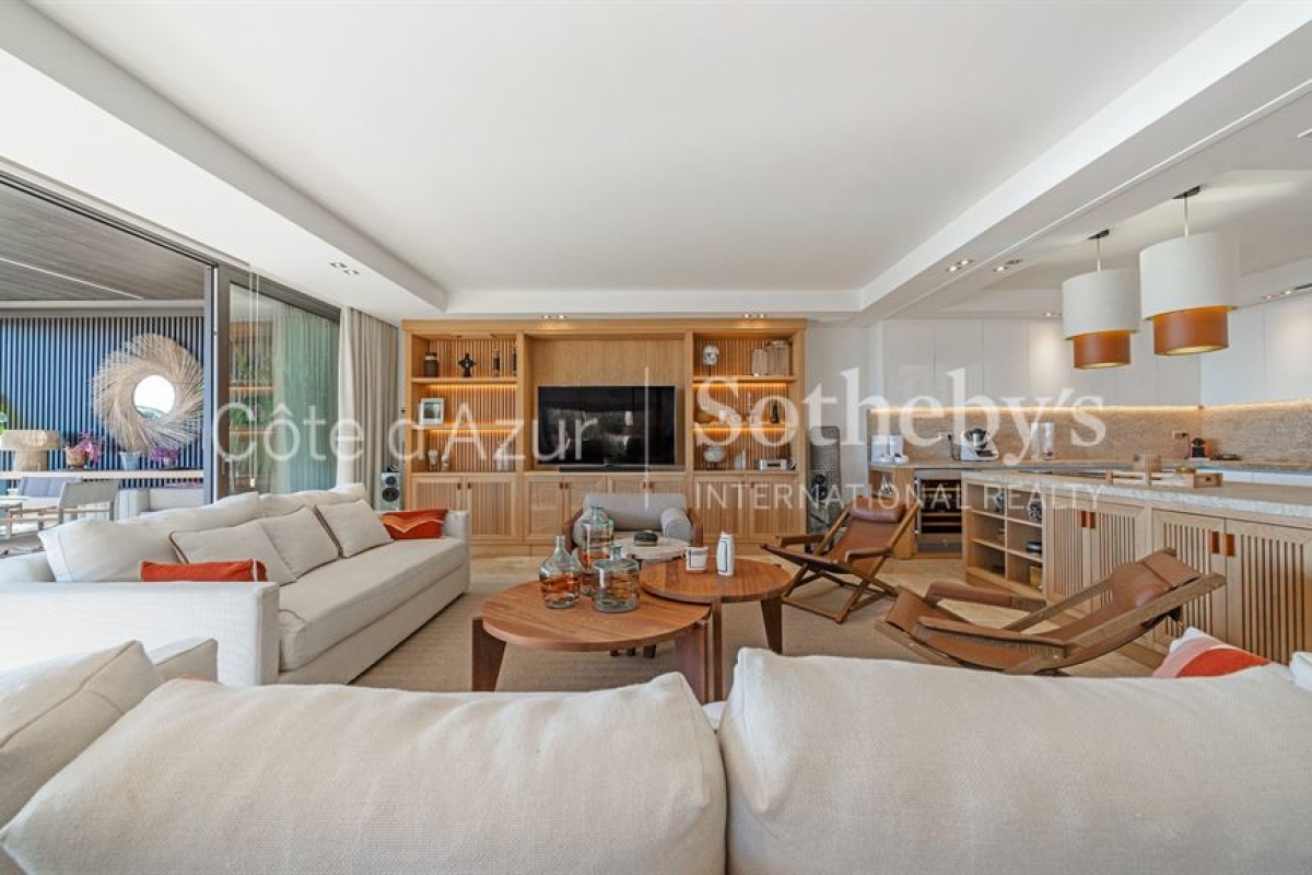 Luxury Apartment for sale in Les Issambres, 2 499 000 €, Photo 1