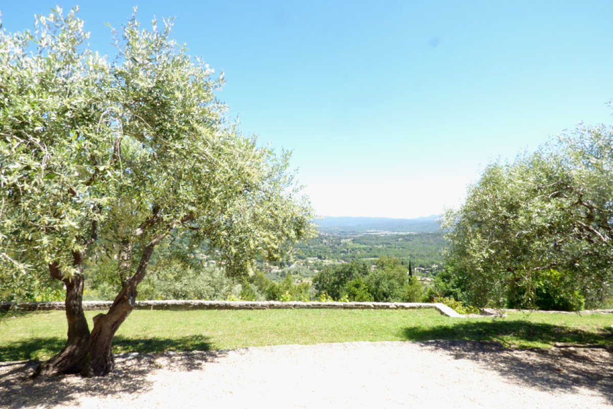 Maison de luxe à vendre à Seillans, 945 000 €, Photo 2