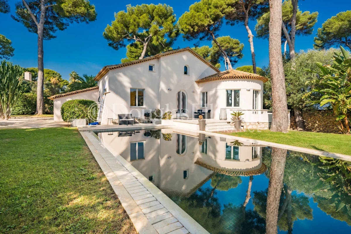 Maison de luxe à vendre à Cap d'Antibes, 3 800 000 €, Photo 1