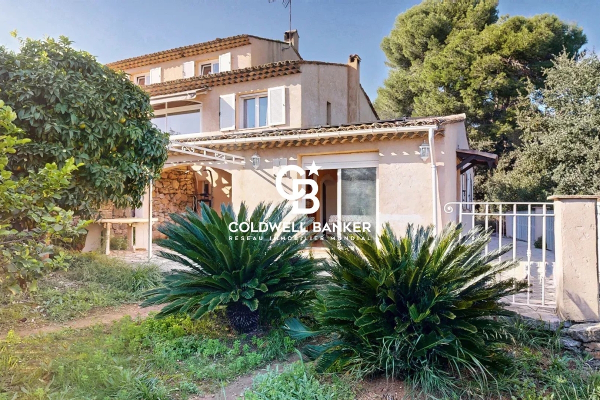 Maison de luxe à vendre à Antibes, 990 000 €, Photo 3