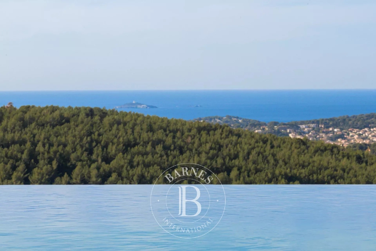 Maison de luxe à vendre à Sanary-sur-Mer, 2 650 000 €, Photo 3