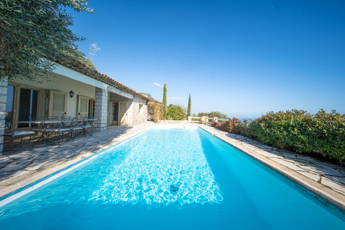 Maison de luxe à vendre à La Turbie, 1 750 000 €, Photo 2