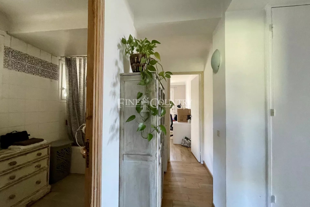 Luxury Apartment for sale in Le Rouret, 399 000 €, Photo 5