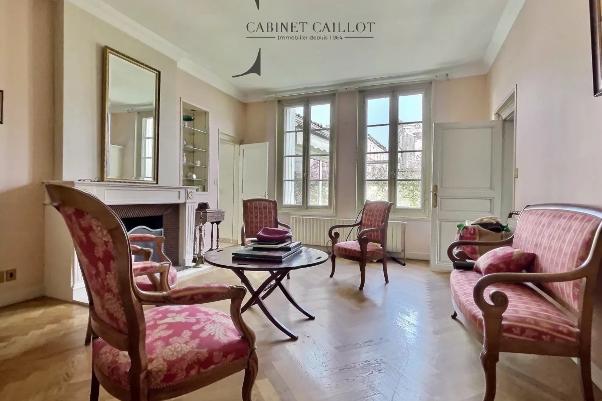 Maison de luxe à vendre à Saintes, 420 000 €, Photo 5