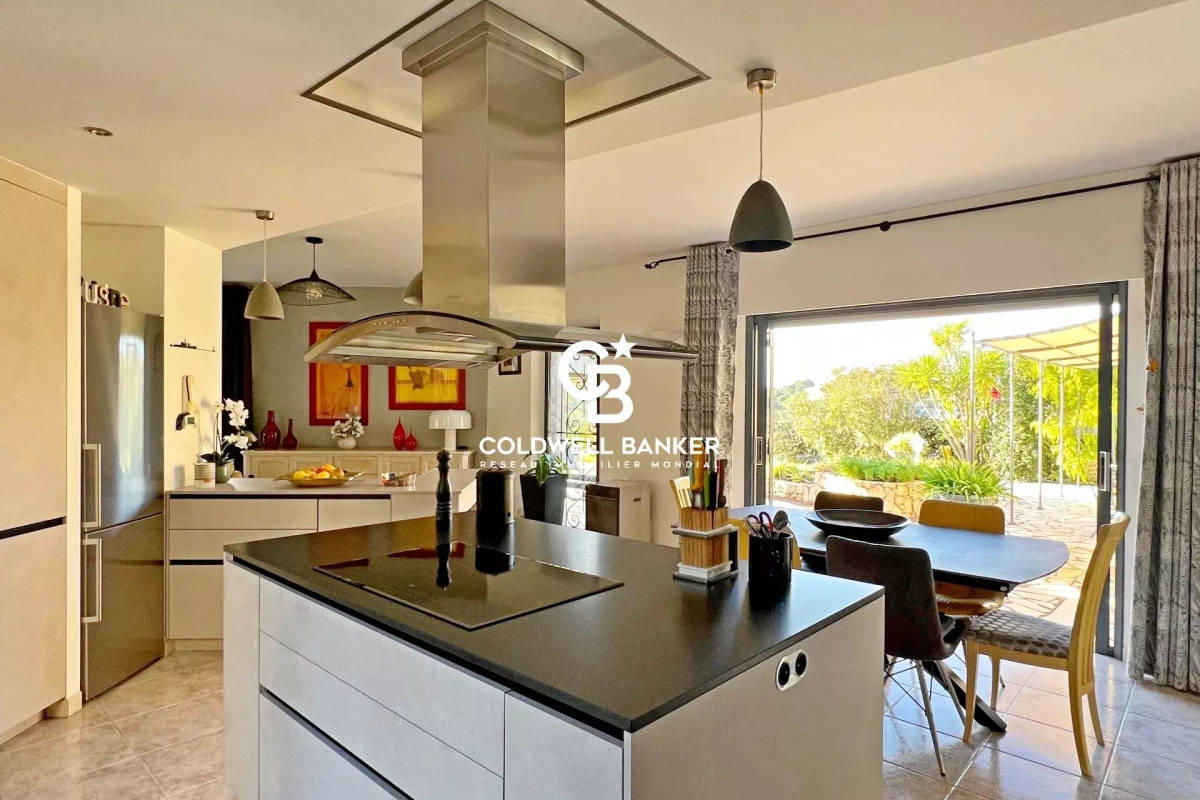 Luxury House for sale in Saint-Raphaël, 1 250 000 €, Photo 6