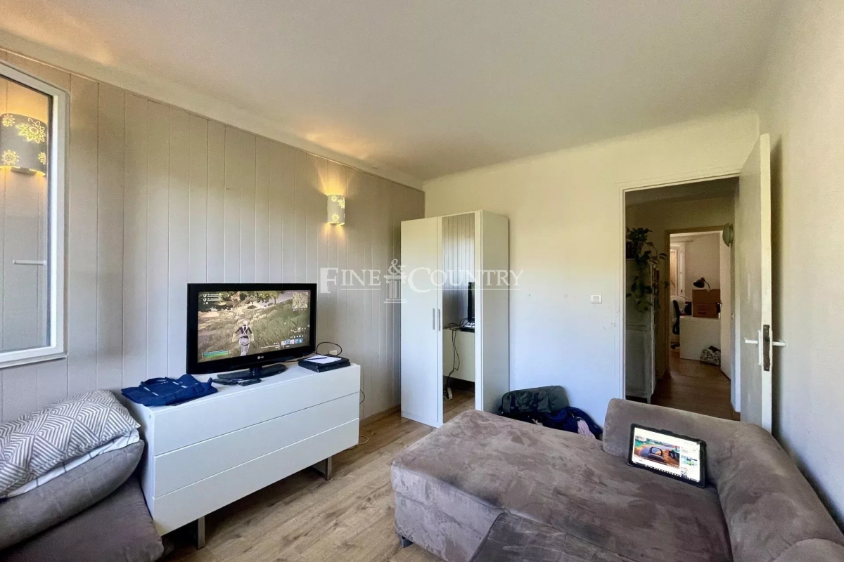 Luxury Apartment for sale in Le Rouret, 399 000 €, Photo 7