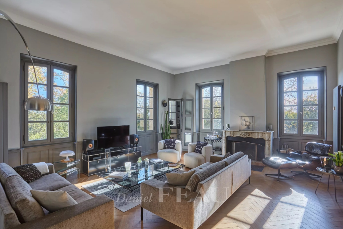 Luxury Apartment for sale in Aix-en-Provence, 868 000 €, Photo 1