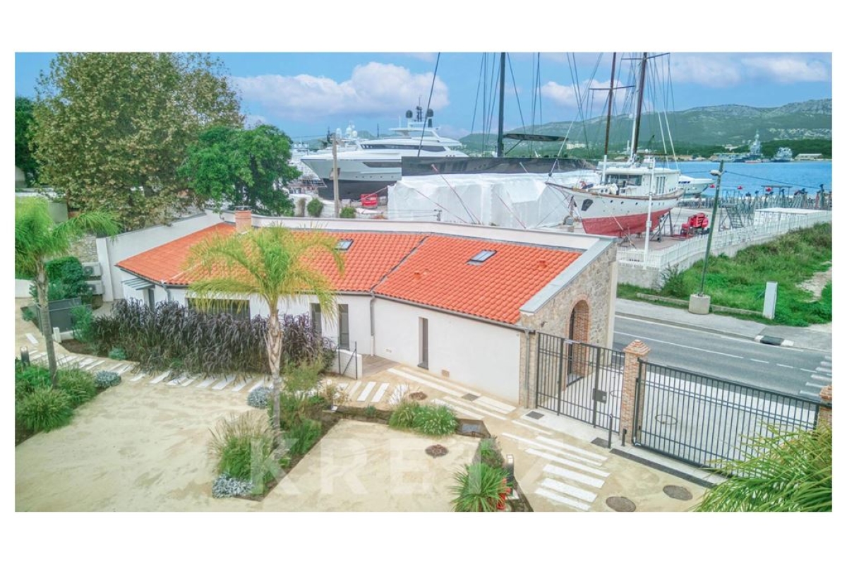 Luxury Apartment for sale in La Seyne-sur-Mer, 590 000 €, Photo 1