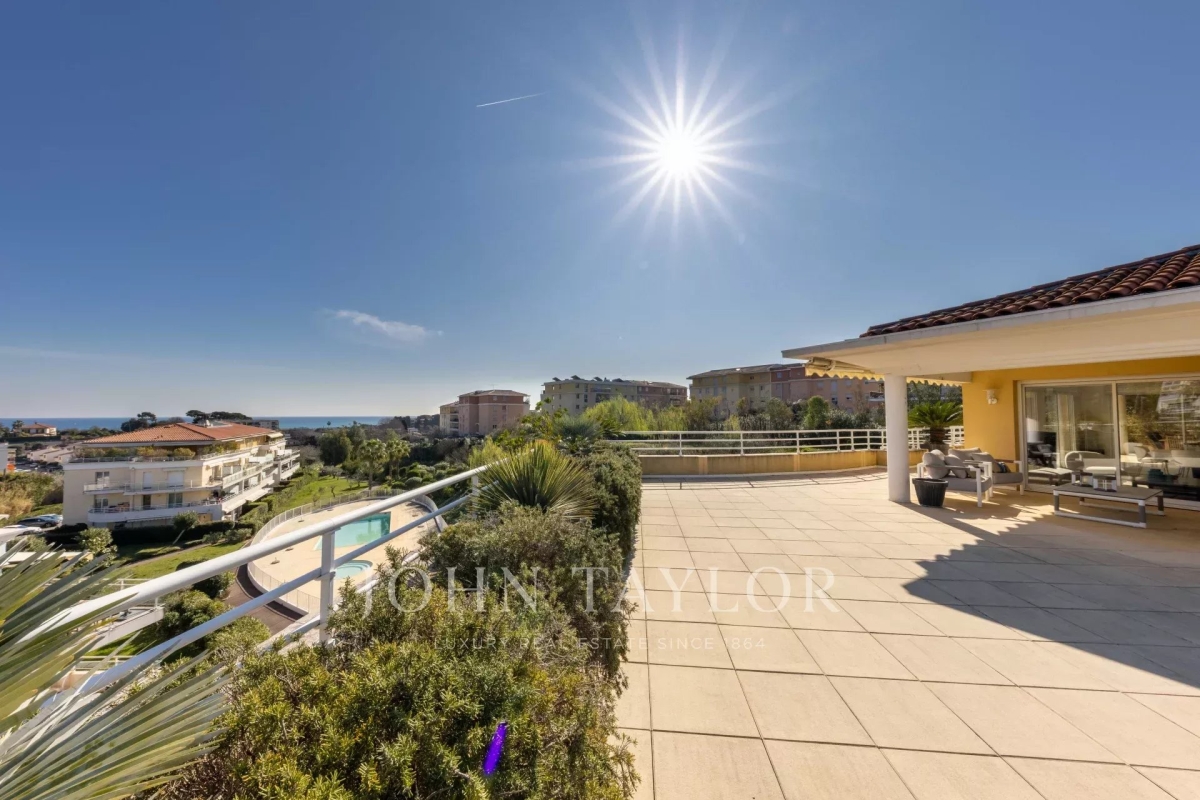 Luxury Apartment for sale in Antibes, 1 365 000 €, Photo 7