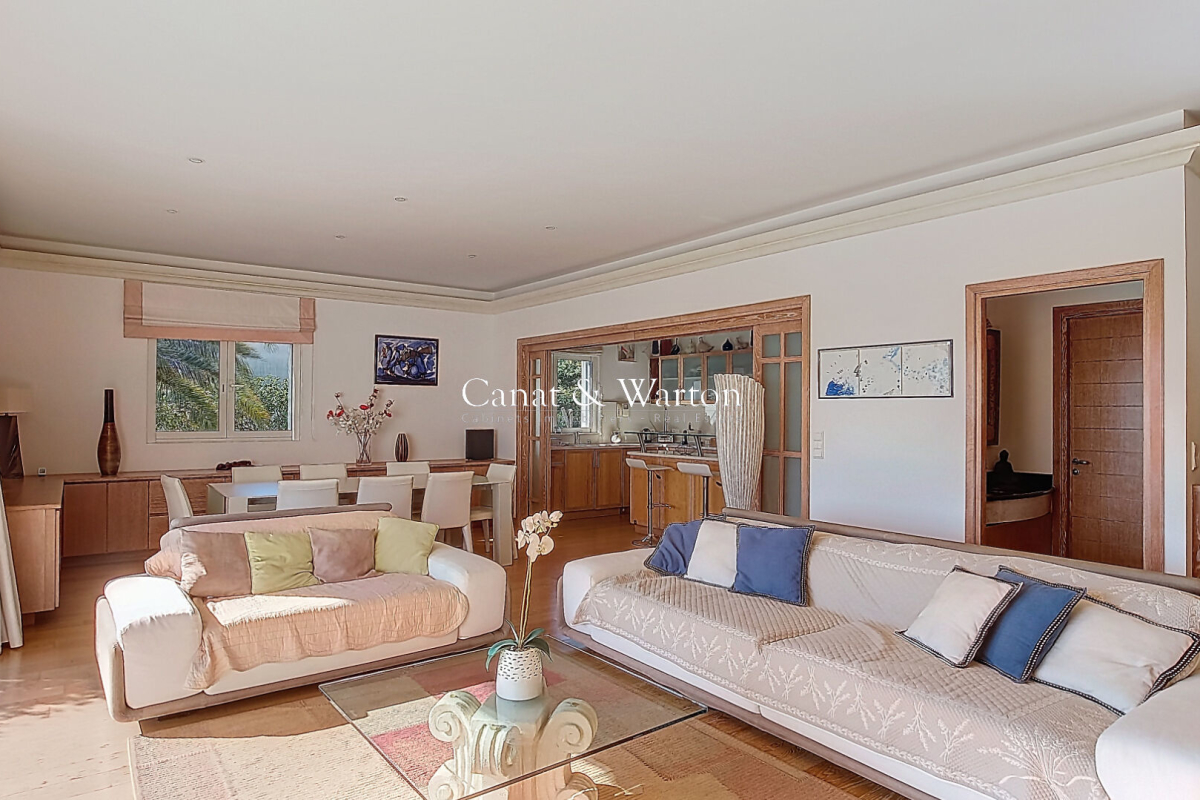 Maison de luxe à vendre à Saint-Aygulf, 1 560 000 €, Photo 2