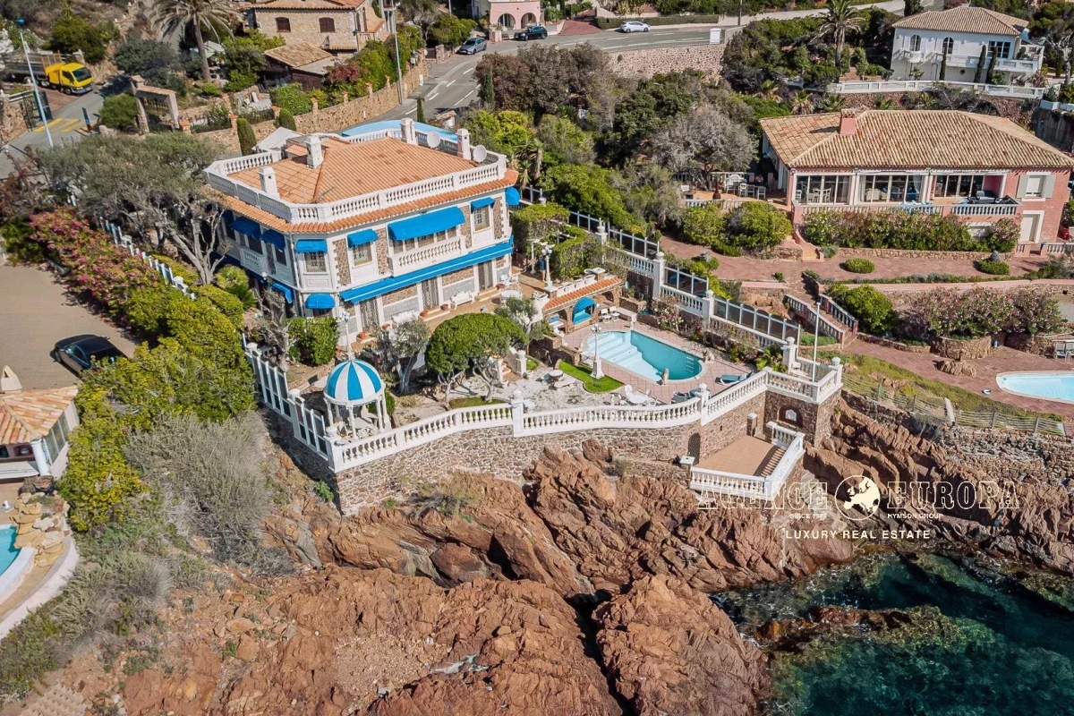 Maison de luxe à vendre à Saint-Raphaël, 3 980 000 €, Photo 2
