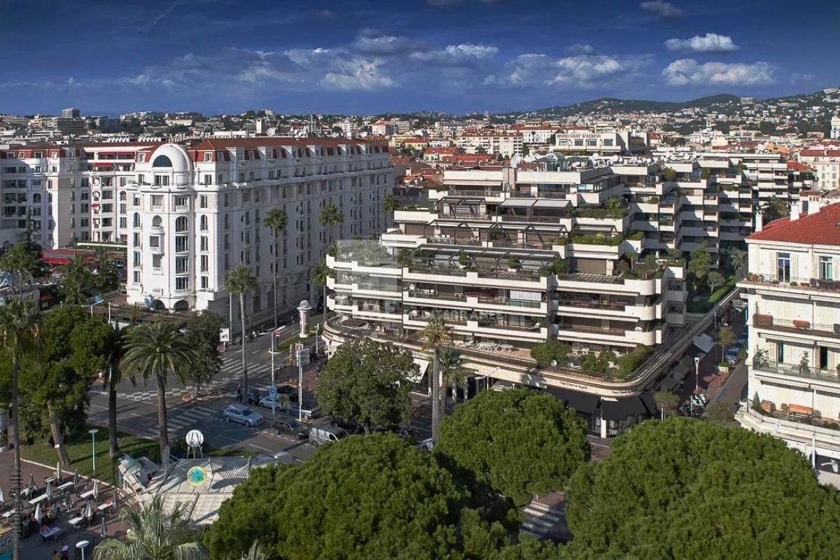 Luxury Apartment for sale in Cannes, 560 000 €, Photo 1
