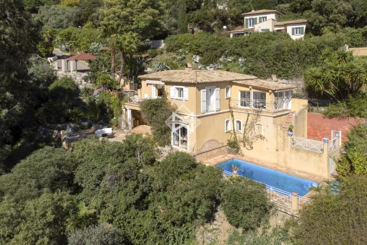 Luxury House for sale in Cavalaire-sur-Mer, 1 450 000 €, Photo 4