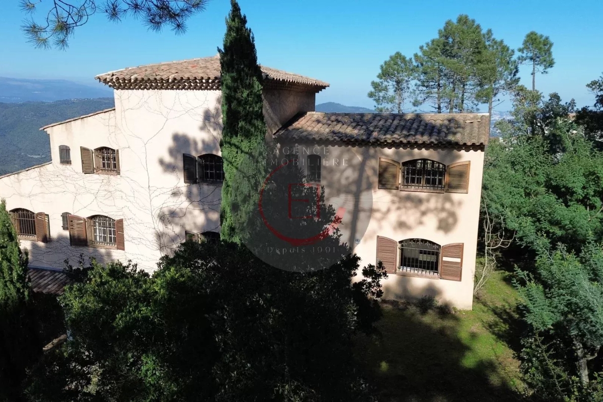 Maison de luxe à vendre à Mandelieu-la-Napoule, 1 050 000 €, Photo 1