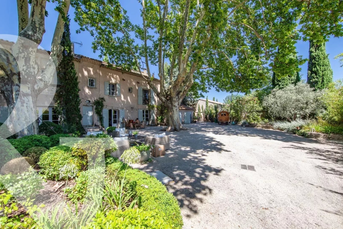 Maison de luxe à vendre à Paradou, 1 995 000 €, Photo 1