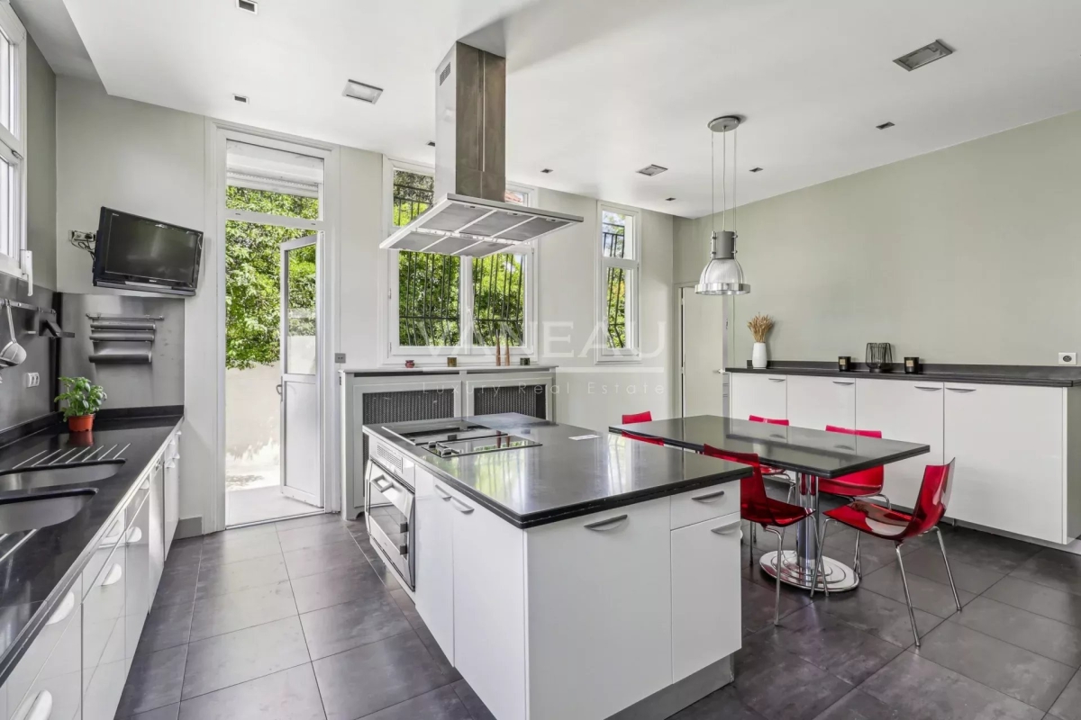 Luxury House for sale in Suresnes, 2 790 000 €, Photo 7