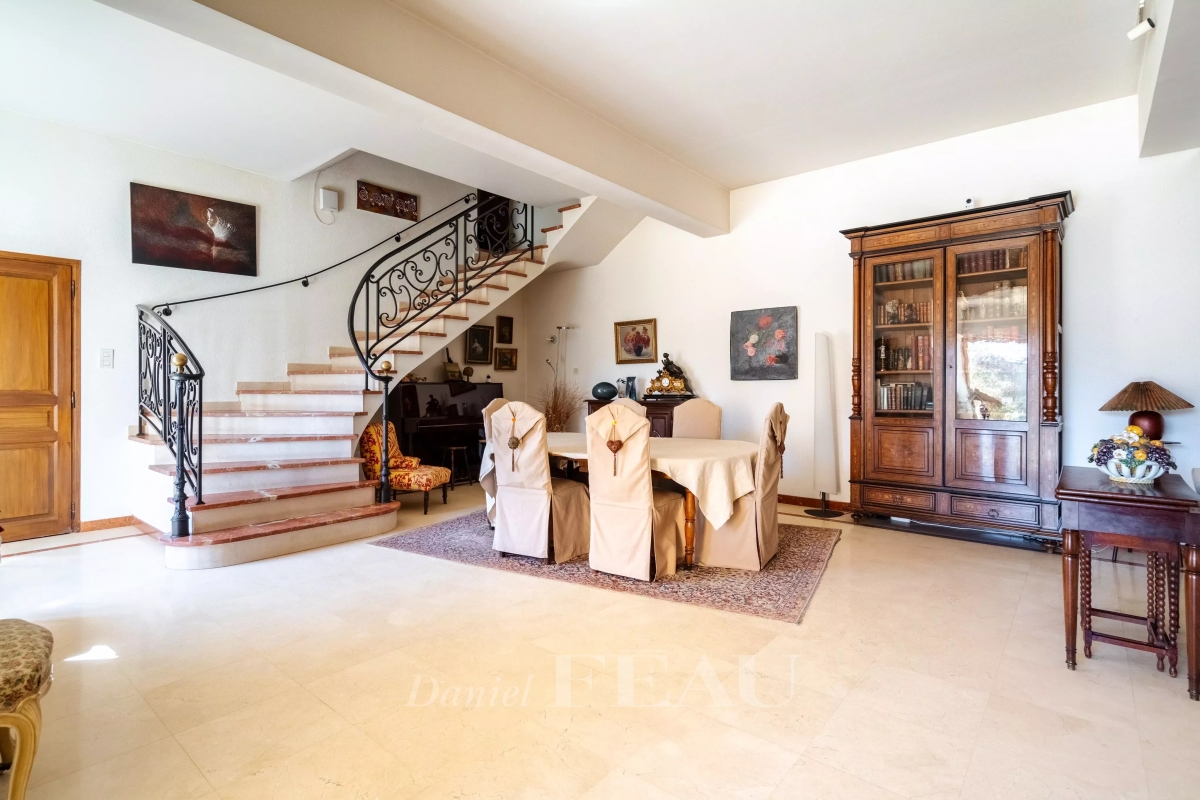Luxury House for sale in Mondragon, 990 000 €, Photo 7