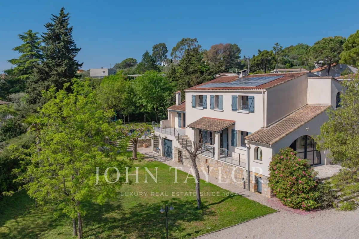 Maison de luxe à vendre à Mougins, 1 950 000 €, Photo 1