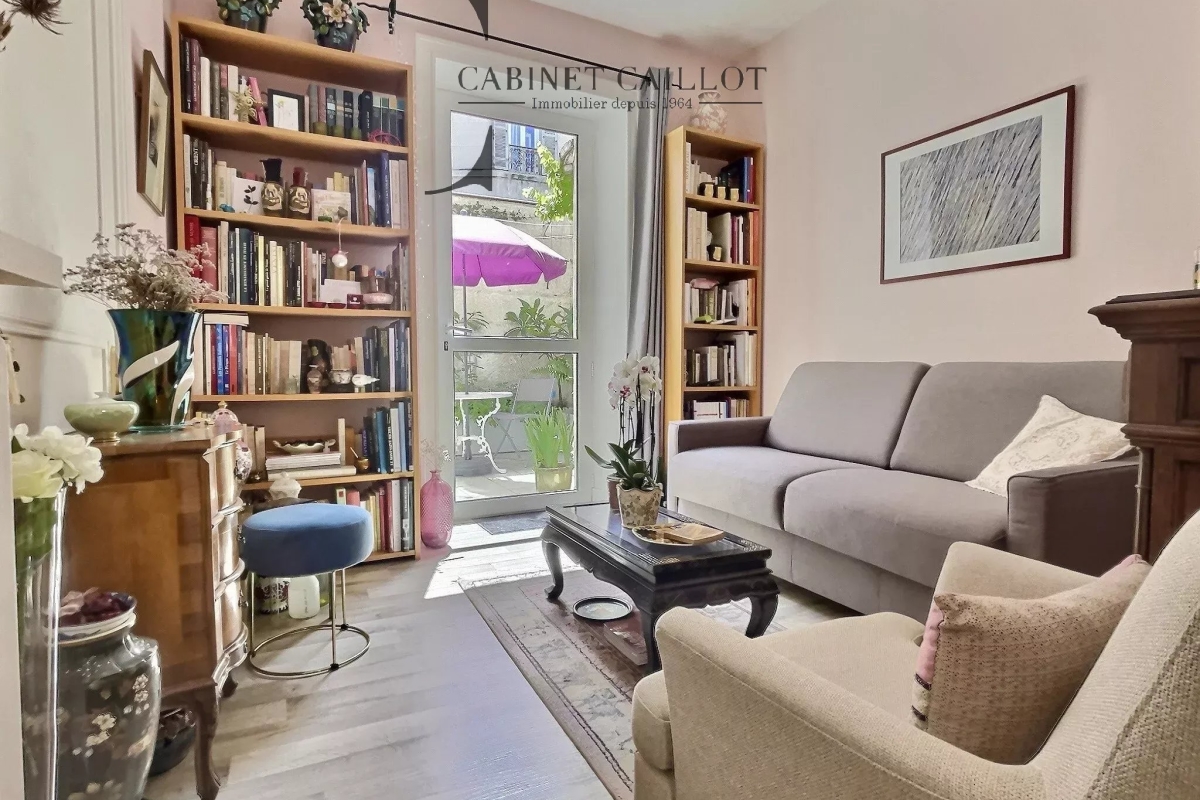 Maison de luxe à vendre à Saintes, 240 000 €, Photo 2