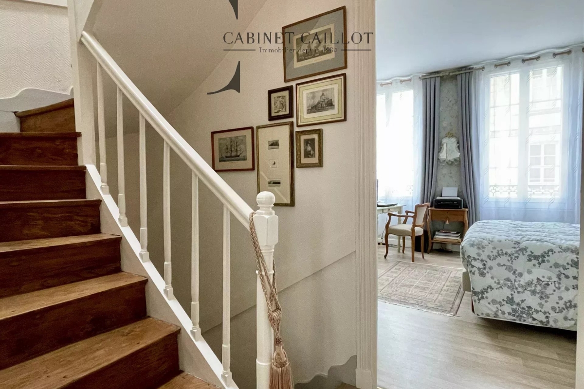 Maison de luxe à vendre à Saintes, 240 000 €, Photo 7