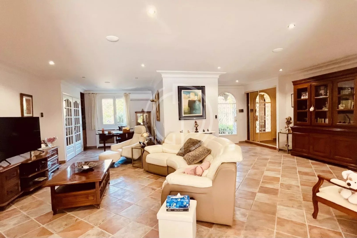 Maison de luxe à vendre à Mougins, 1 380 000 €, Photo 3