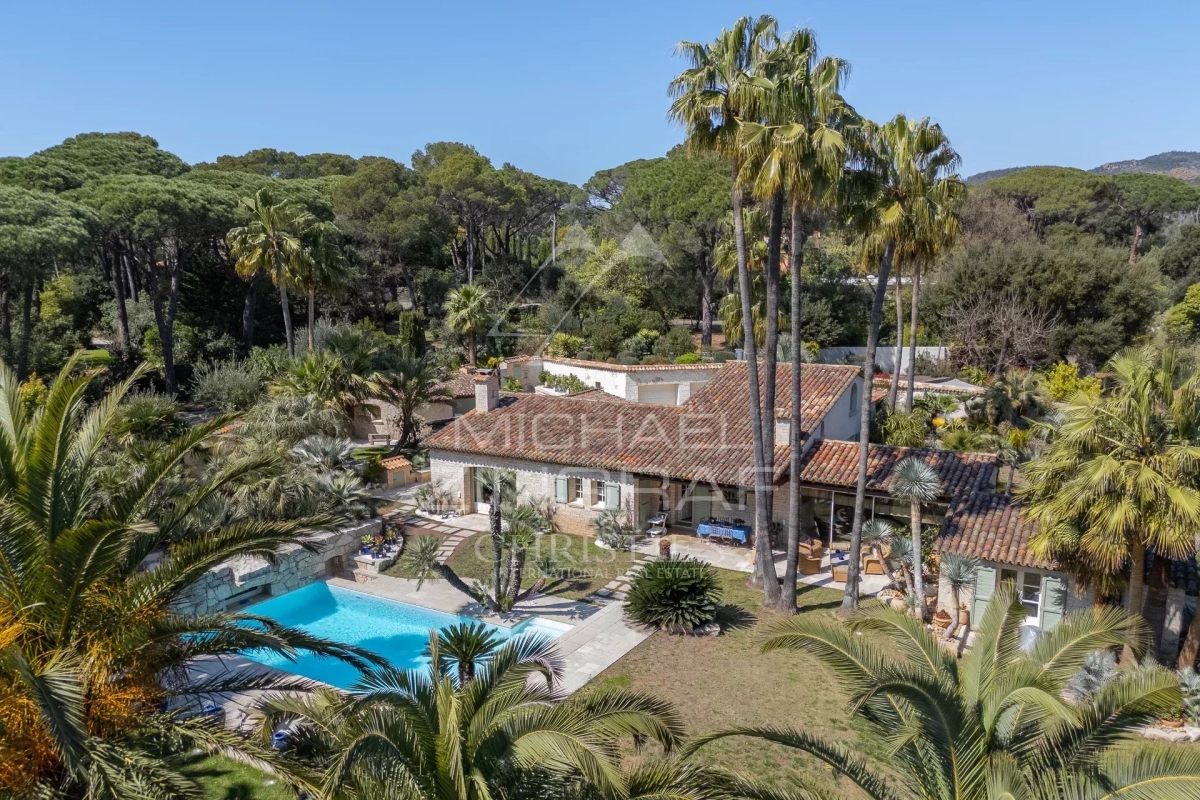 Maison de luxe à vendre à Saint-Raphaël, 4 500 000 €, Photo 1