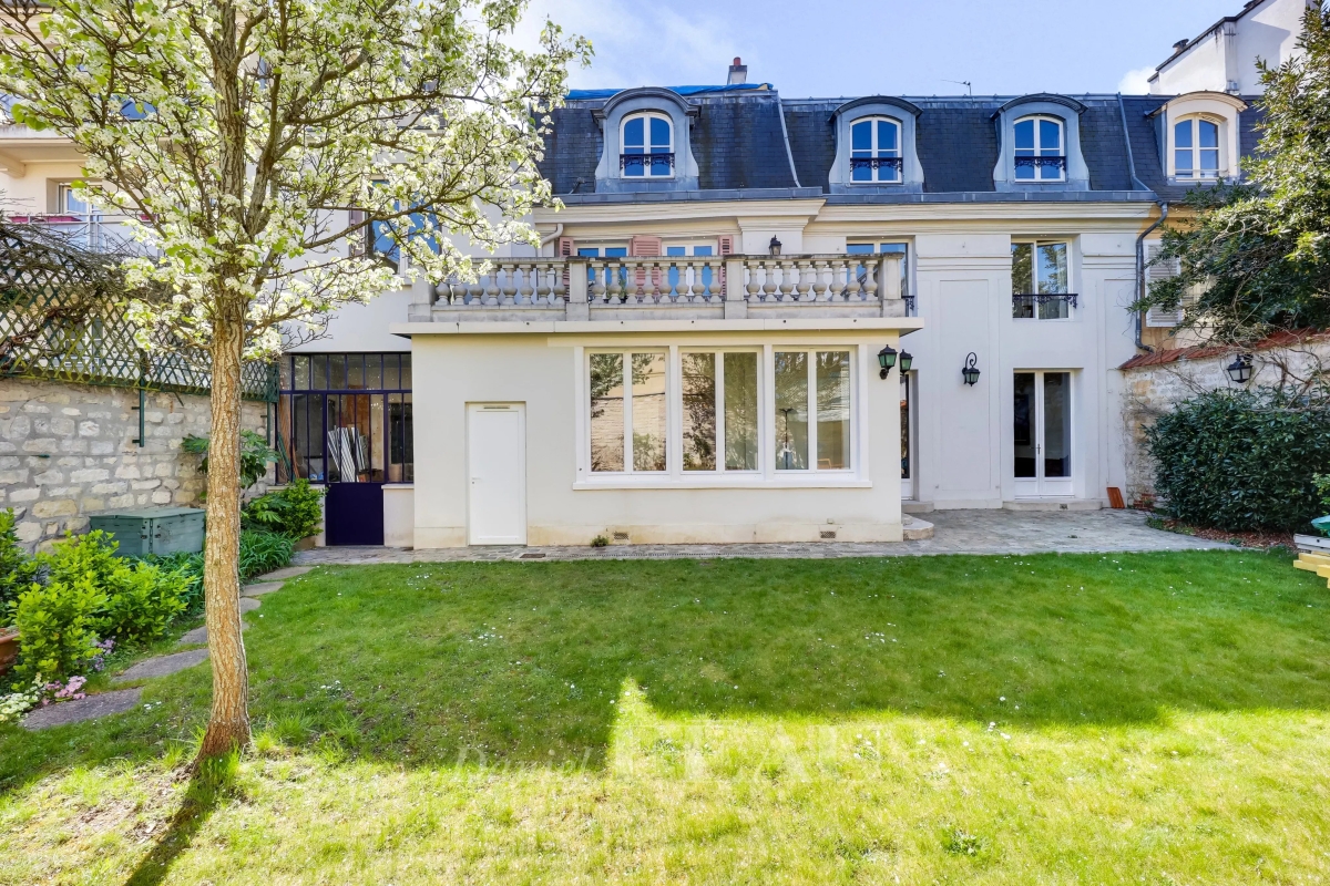Maison de luxe à vendre à Saint-Germain-en-Laye, 2 490 000 €, Photo 1