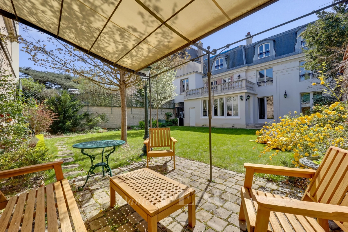 Maison de luxe à vendre à Saint-Germain-en-Laye, 2 490 000 €, Photo 2