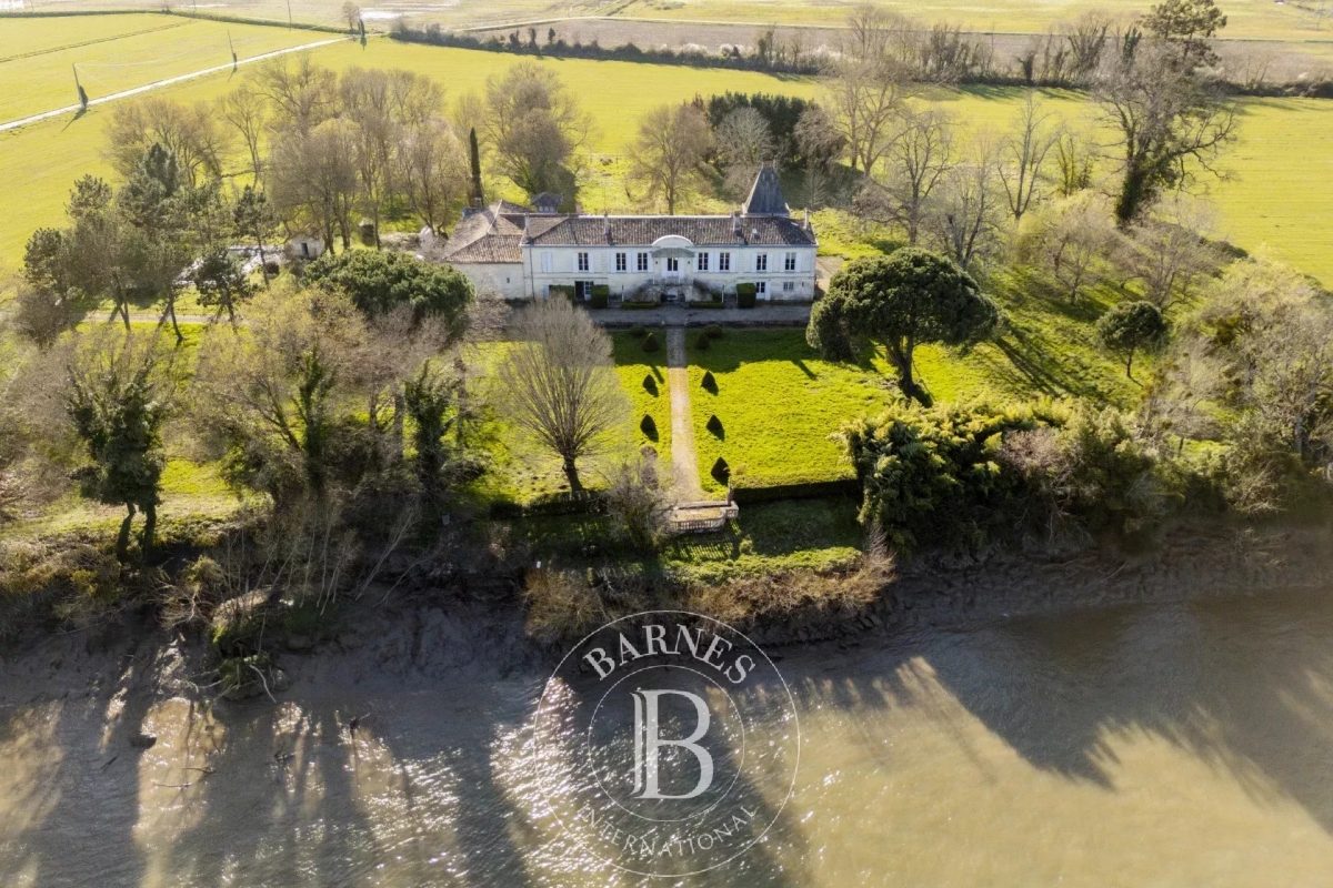 Maison de luxe à vendre à Fronsac, 1 575 000 €, Photo 2