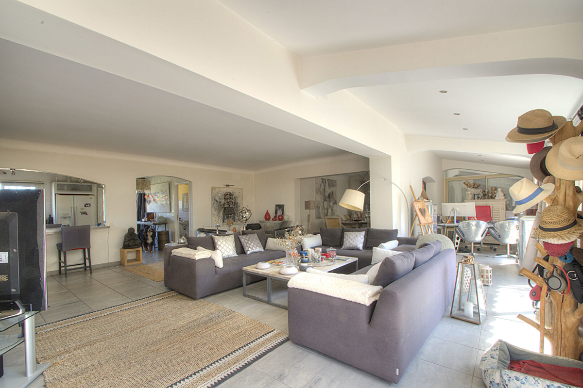 Luxury Apartment for sale in Saint-Raphaël, 1 100 000 €, Photo 6