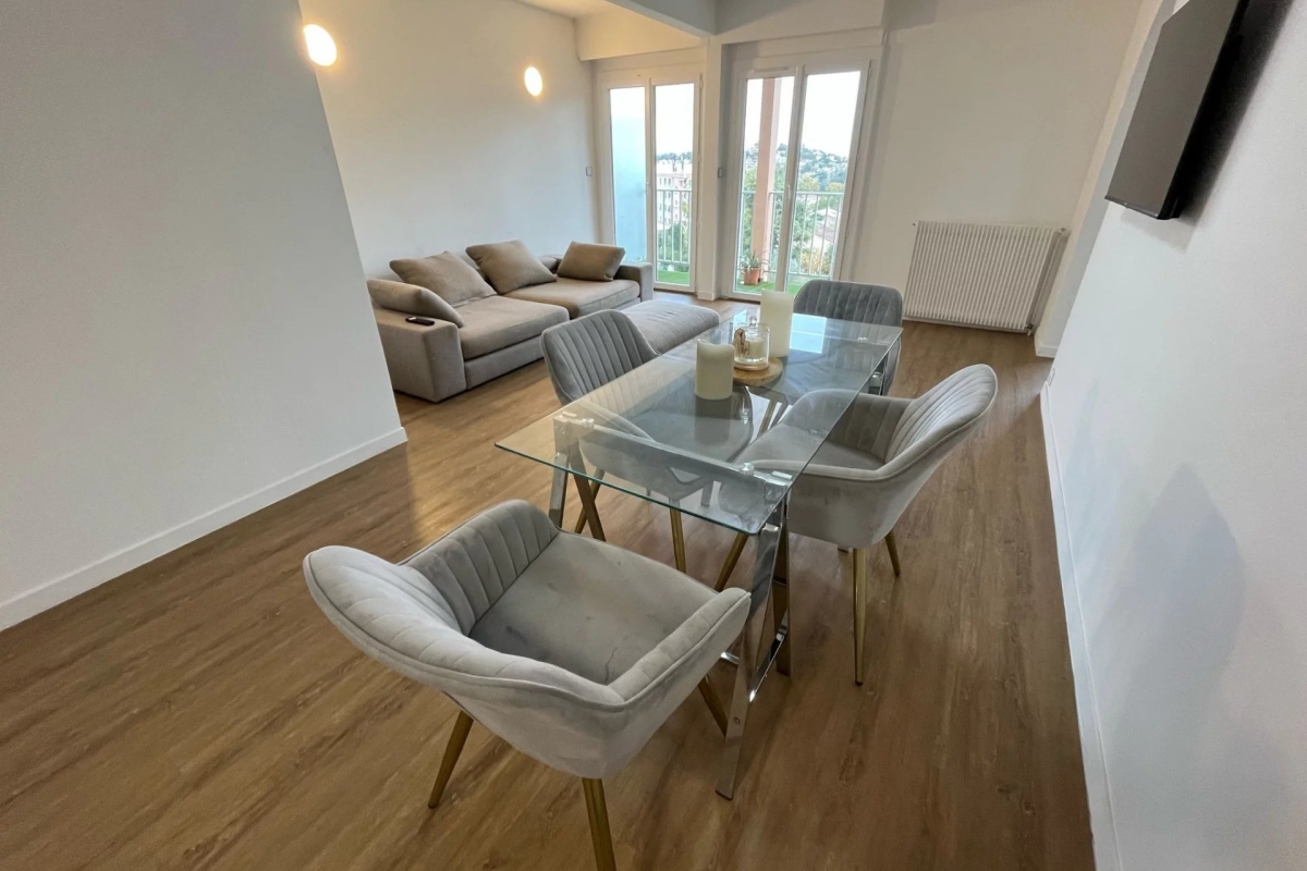 Appartement de luxe à vendre à Le Golfe Juan, 295 000 €, Photo 1