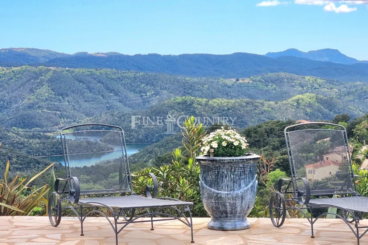 Luxury House for sale in Montauroux, 875 000 €, Photo 1