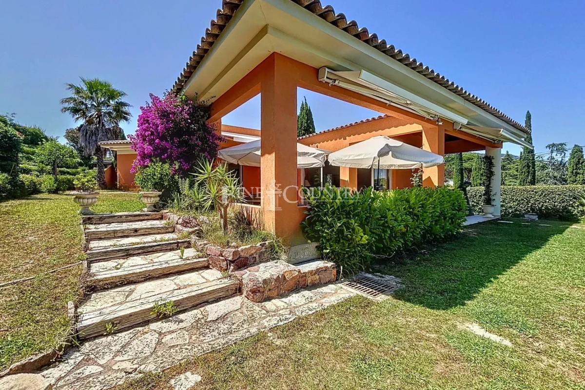 Maison de luxe à vendre à Mandelieu-la-Napoule, 1 390 000 €, Photo 7