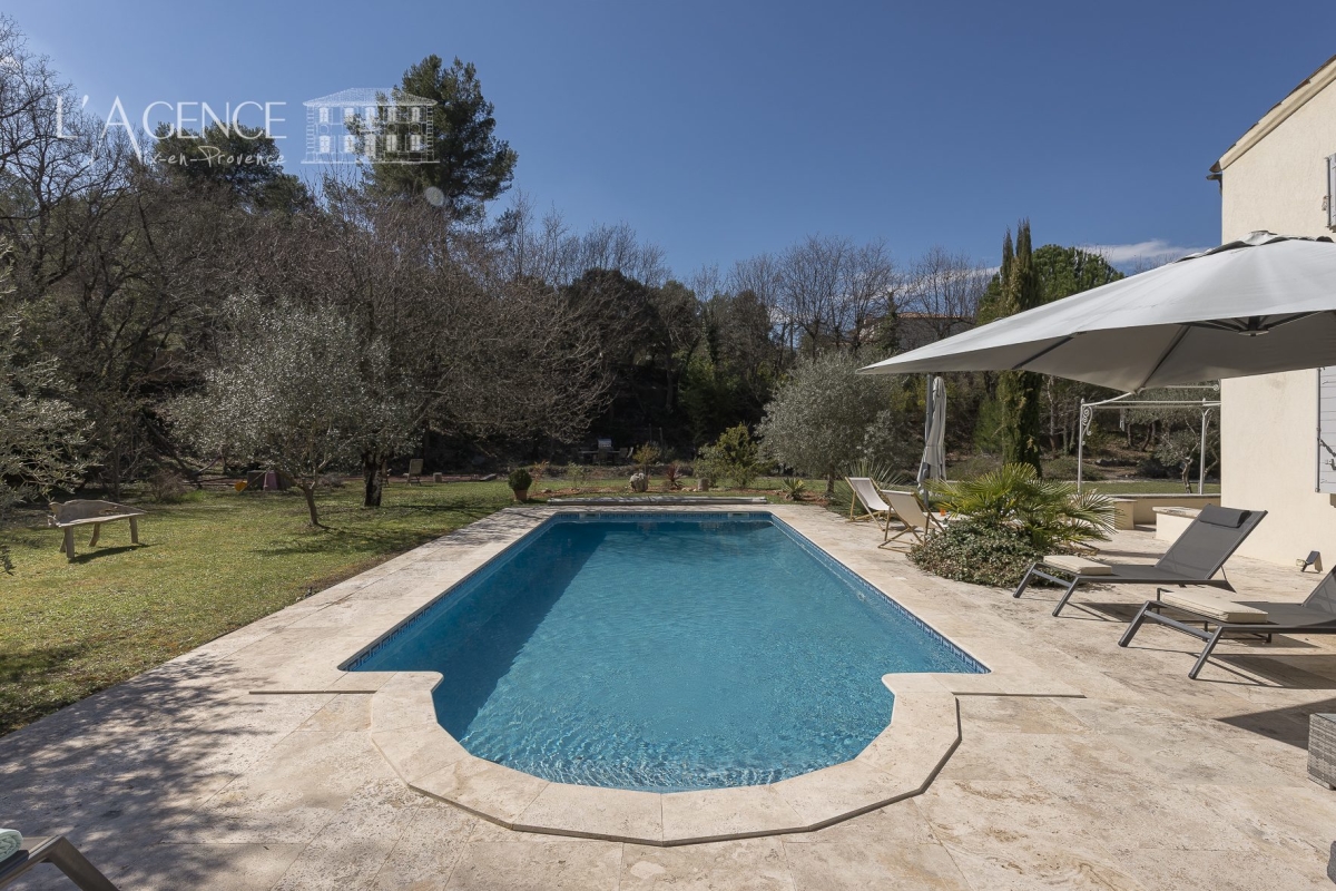 Maison de luxe à vendre à Peyrolles-en-Provence, 840 000 €, Photo 3