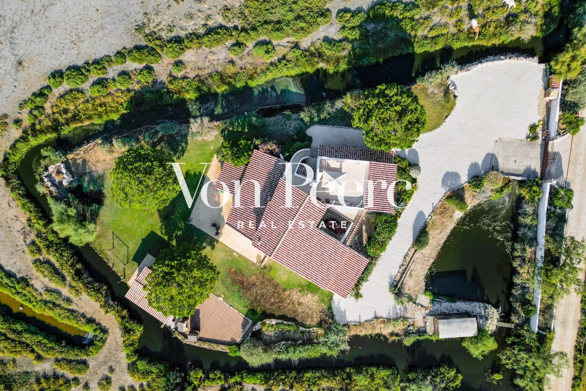 Luxury House for sale in Saintes-Maries-de-La-Mer, 1 350 000 €, Photo 2