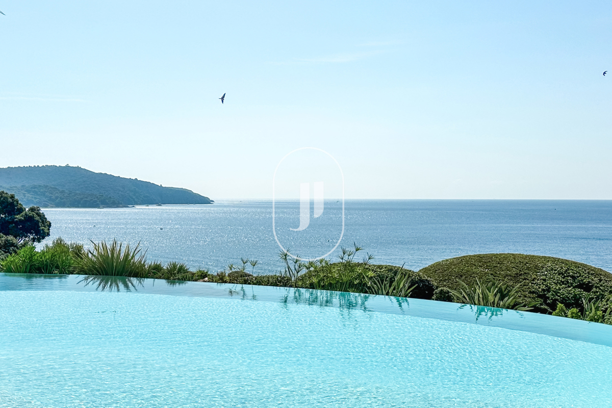 Luxury House for sale in La Croix-Valmer, 17 000 000 €, Photo 1