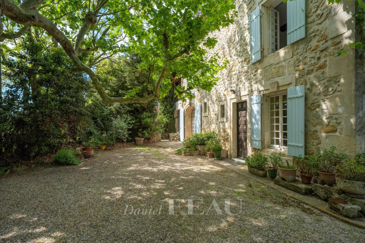 Maison de luxe à vendre à Boulbon, 1 175 000 €, Photo 1