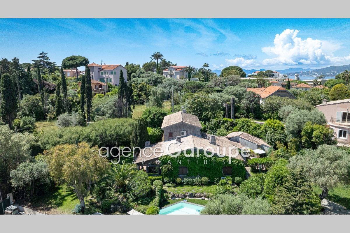 Maison de luxe à vendre à Cap d'Antibes, 1 895 000 €, Photo 1