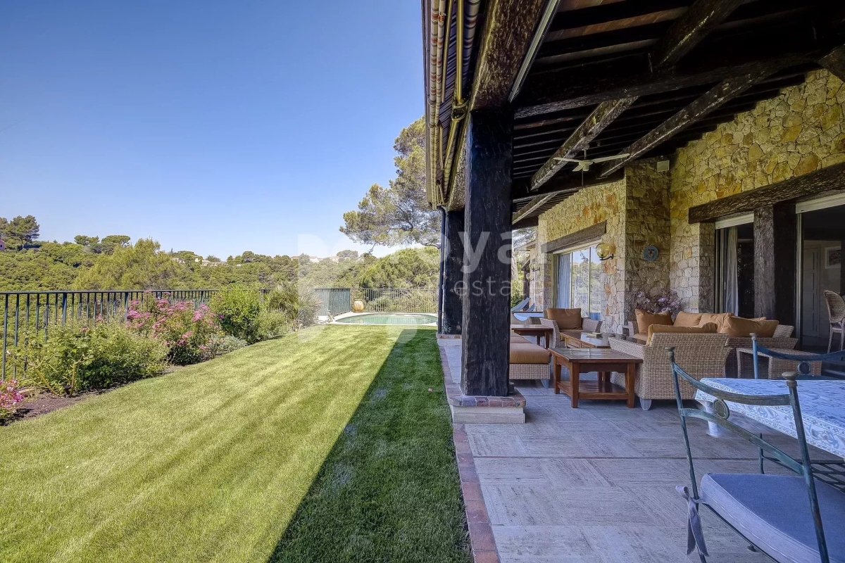 Maison de luxe à vendre à Biot, 1 590 000 €, Photo 2