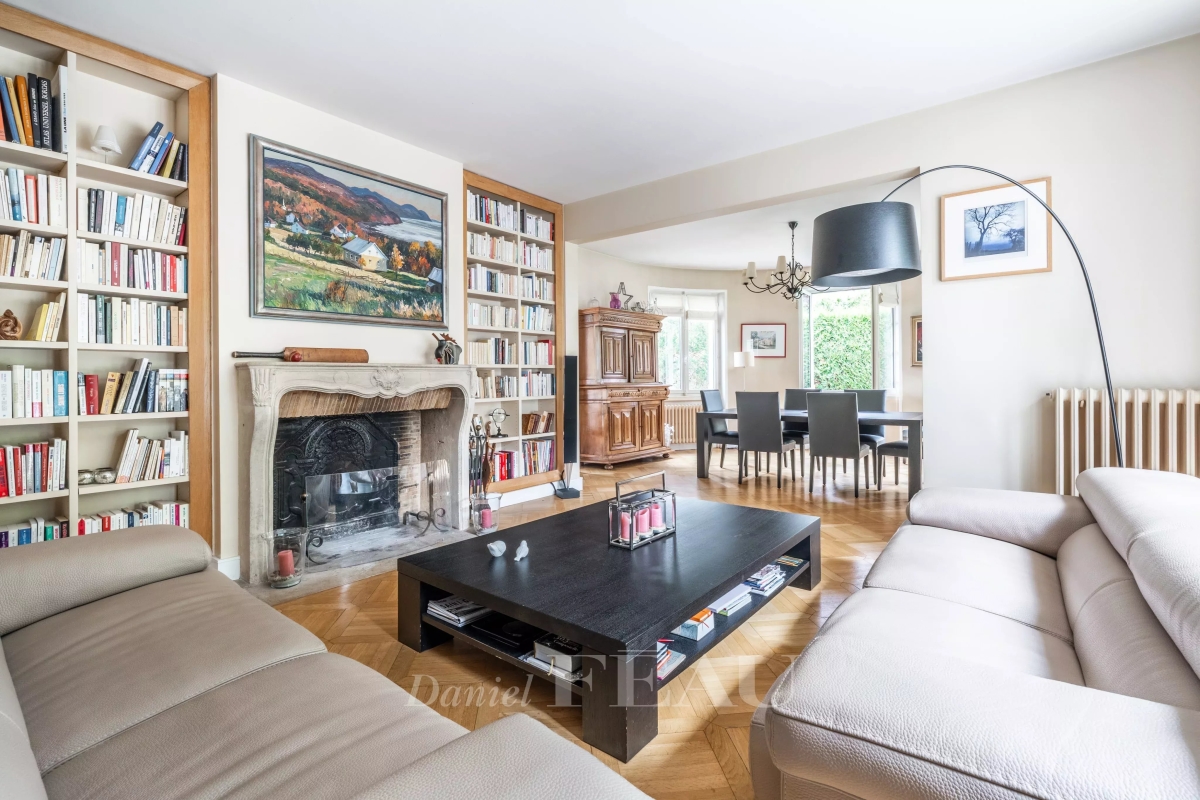 Maison de luxe à vendre à Saint-Germain-en-Laye, 2 500 000 €, Photo 2