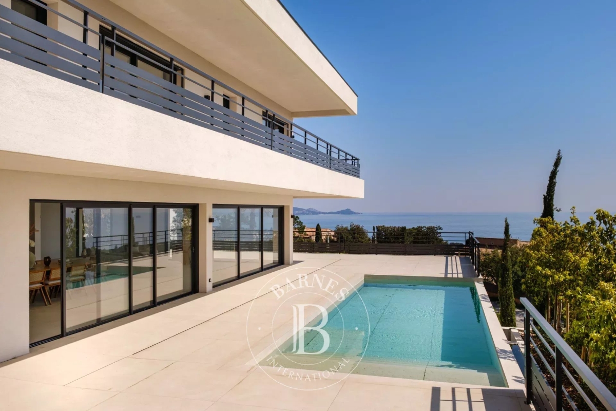Luxury House for sale in Les Issambres, 4 830 000 €, Photo 2