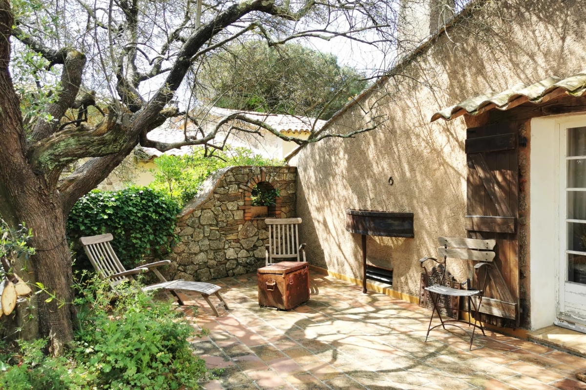 Maison de luxe à vendre à La Garde-Freinet, 750 000 €, Photo 2