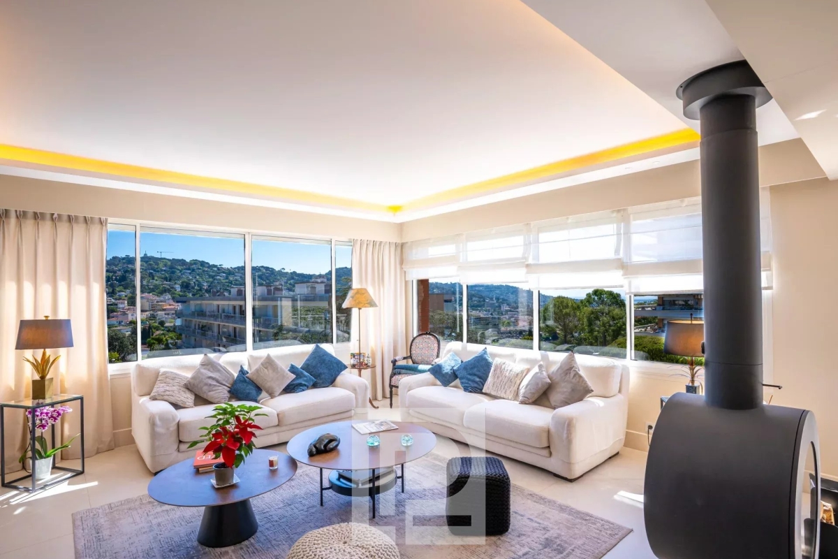 Luxury Apartment for sale in Le Cannet, 965 000 €, Photo 3