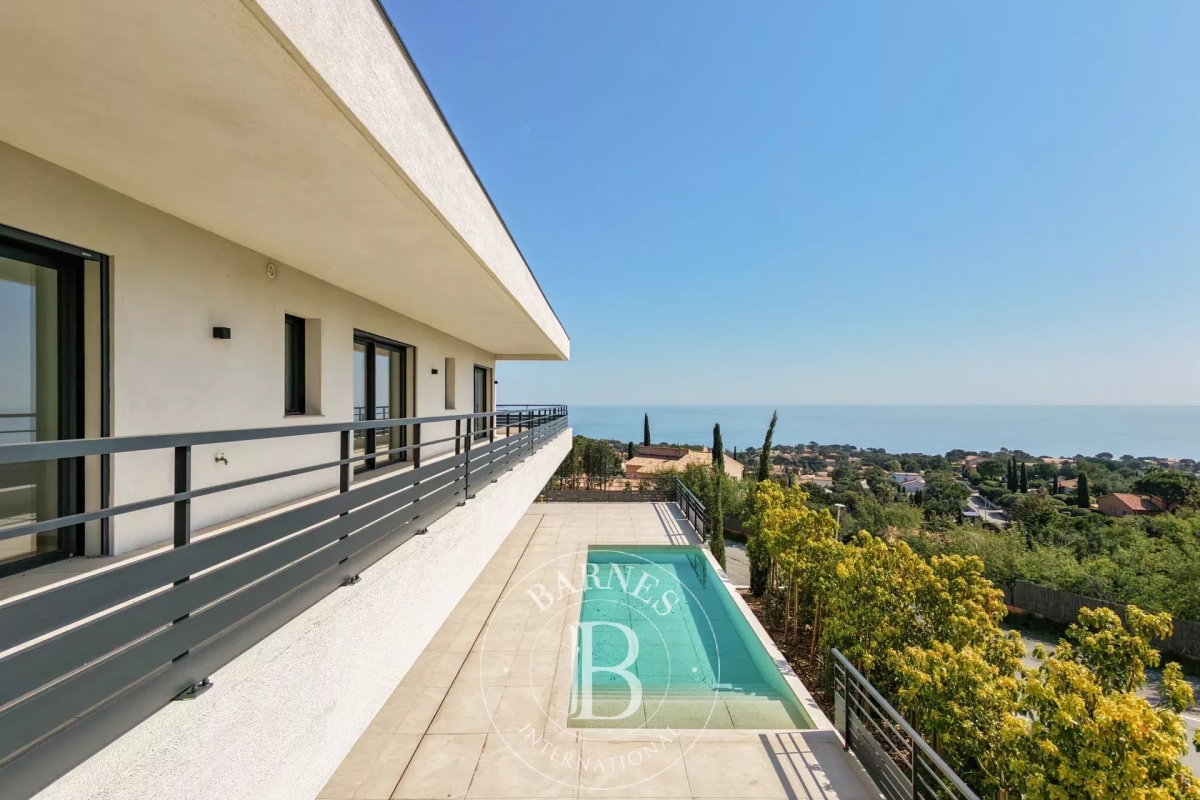 Luxury House for sale in Les Issambres, 4 830 000 €, Photo 3