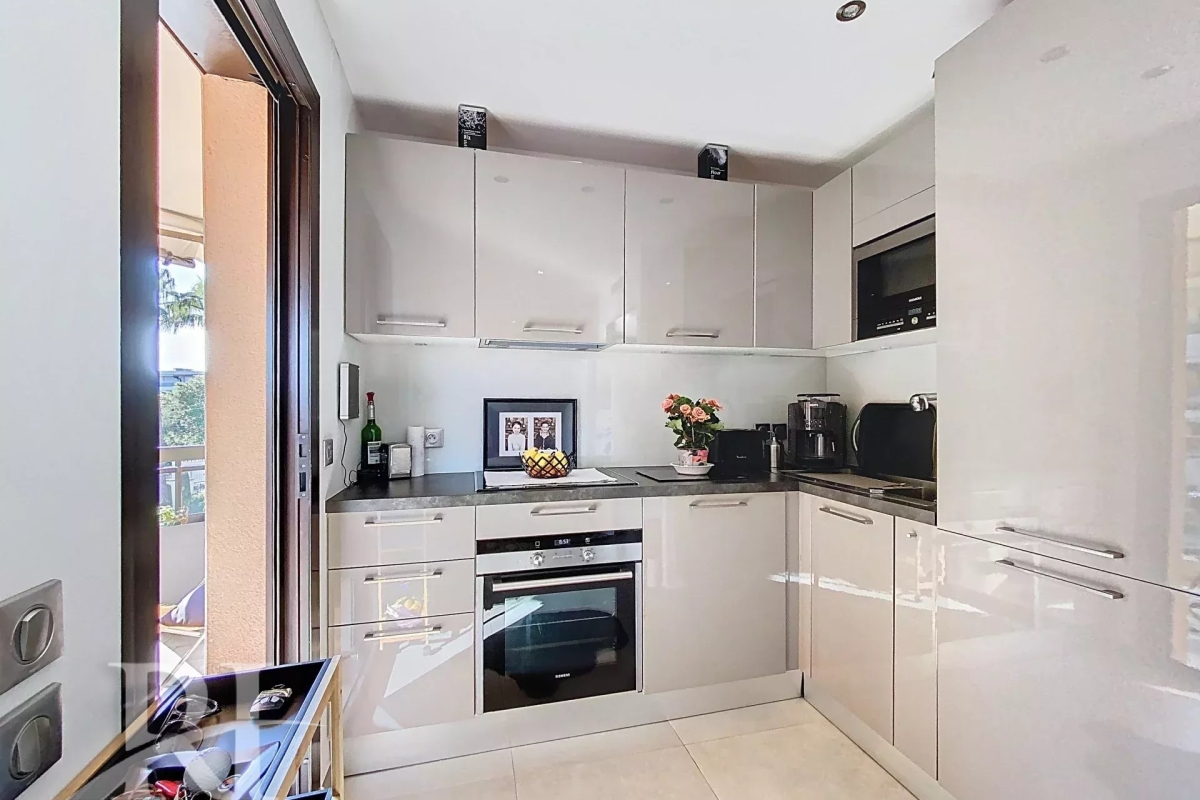 Luxury Apartment for sale in Cannes, 424 000 €, Photo 4