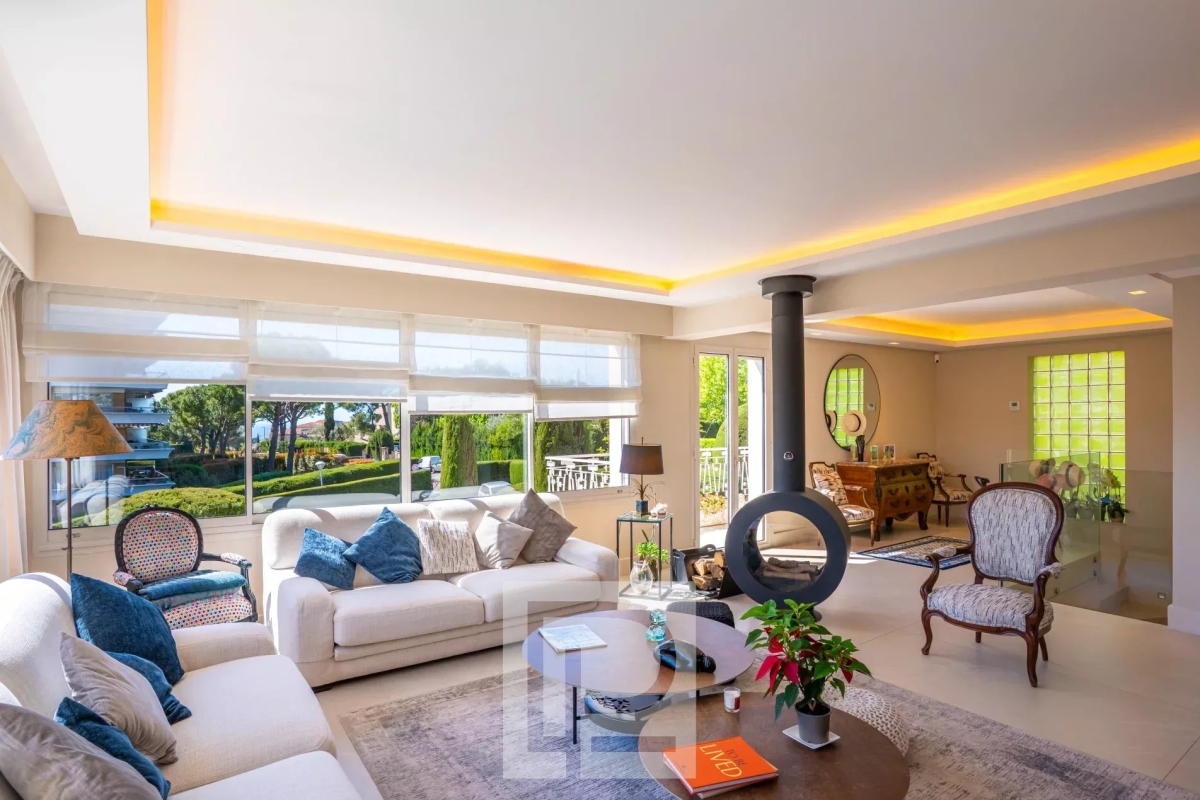 Luxury Apartment for sale in Le Cannet, 965 000 €, Photo 7
