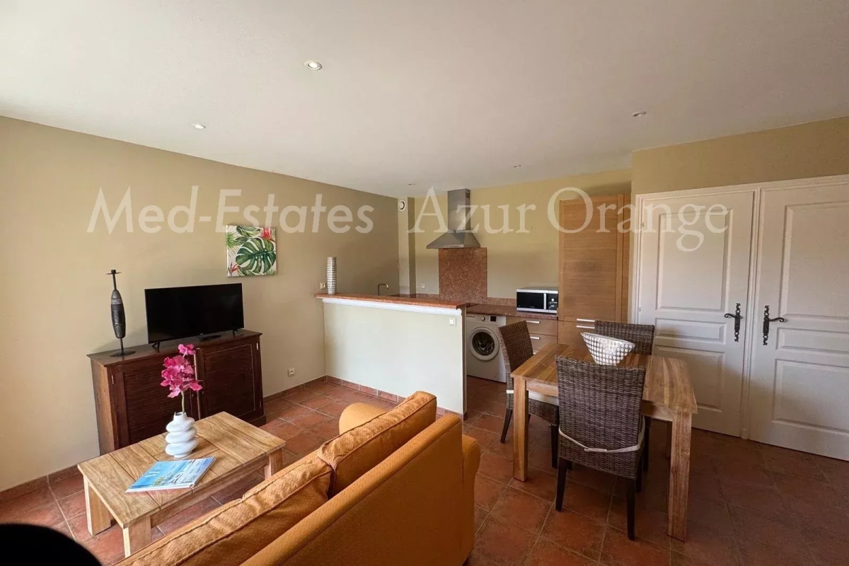 Luxury Apartment for sale in Sainte-Maxime, 169 900 €, Photo 5