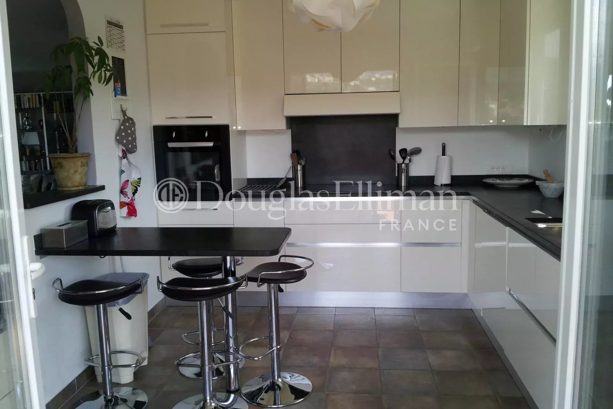 Maison de luxe à vendre à Vence, 1 250 000 €, Photo 6