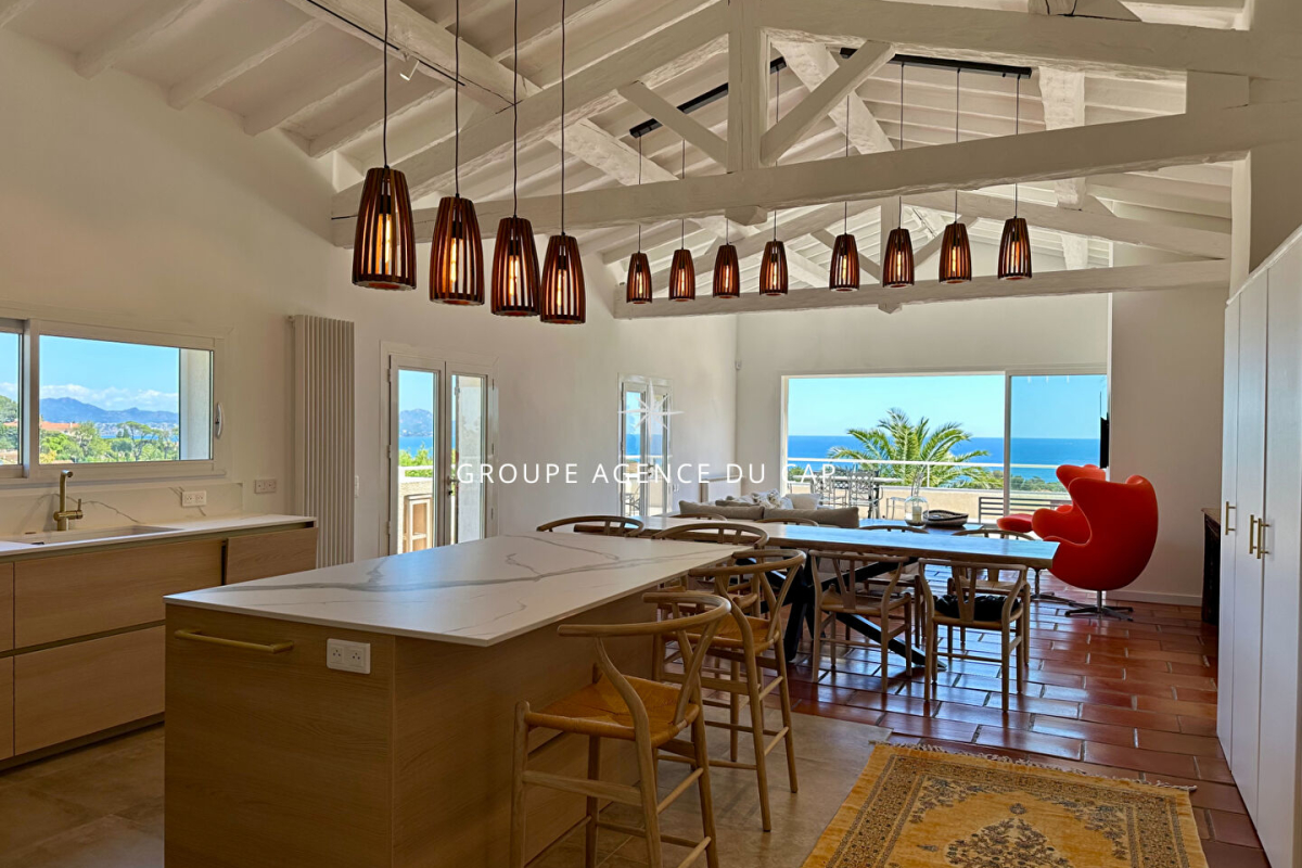 Maison de luxe à vendre à Saint-Aygulf, 1 590 000 €, Photo 2